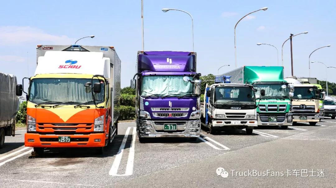 日本高速公路服务区随拍！卡车居然都这么帅