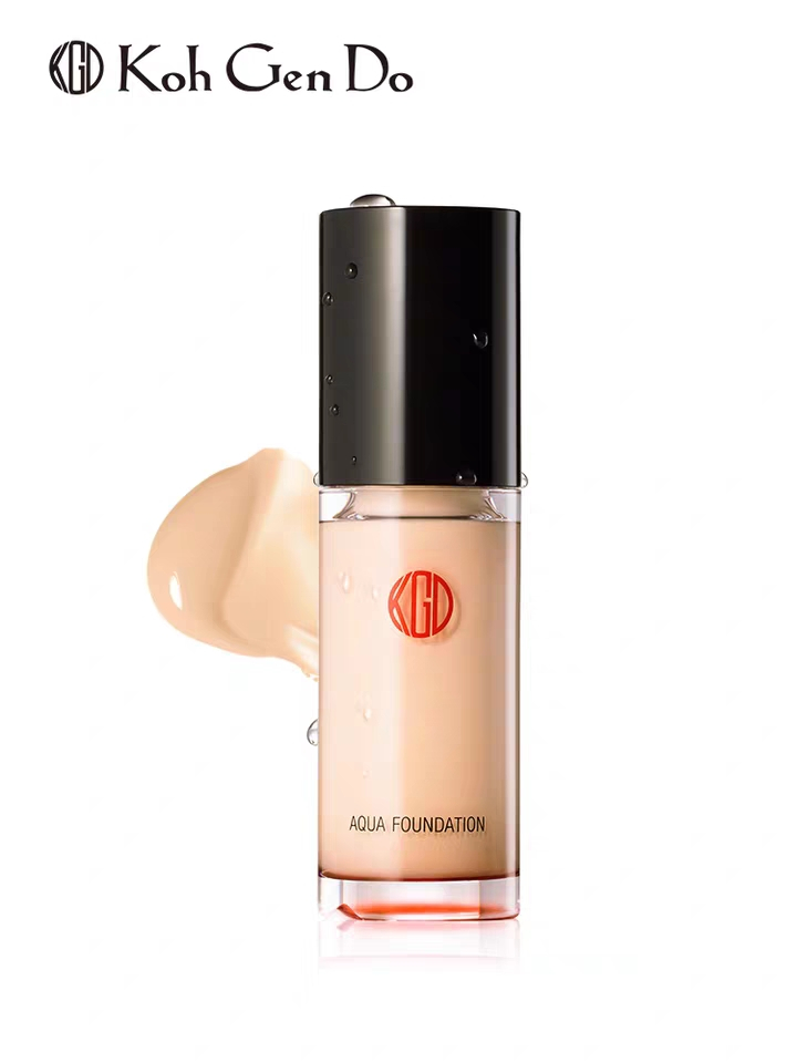 粉底液的护肤方法,雅诗兰黛粉底液适合油皮还是干皮