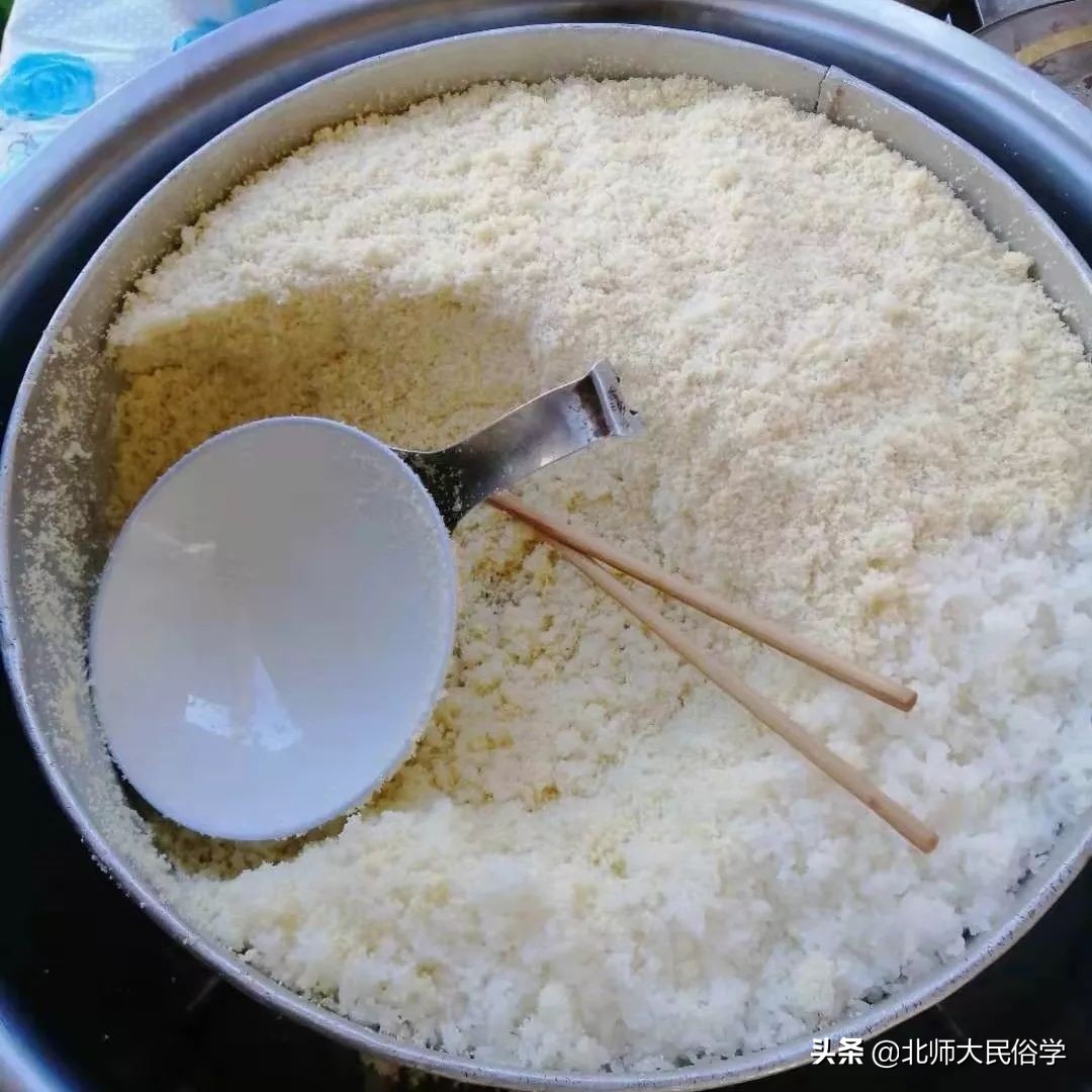 饮食民俗图片,民间传统美食五色糯米饭