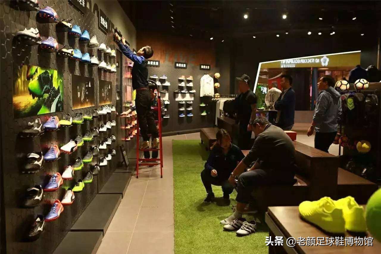 怎样知道自己买的足球鞋是否合脚,如何选择一双合脚的足球鞋