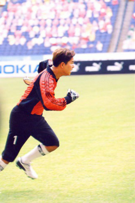 这些民间高手们身怀绝技,有关足球队的电视剧