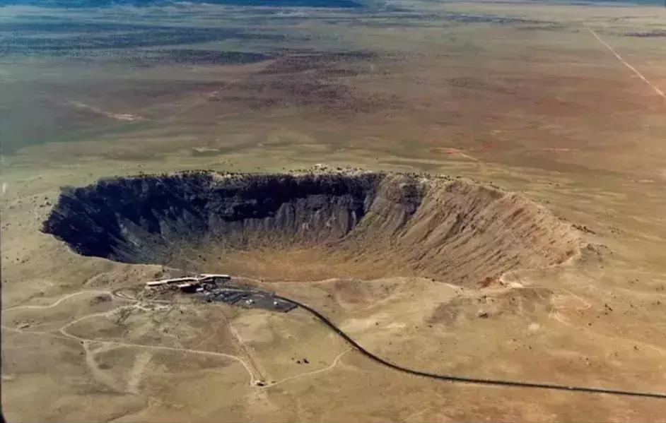 假钻石炫富外国网红,假钻石被骗视频