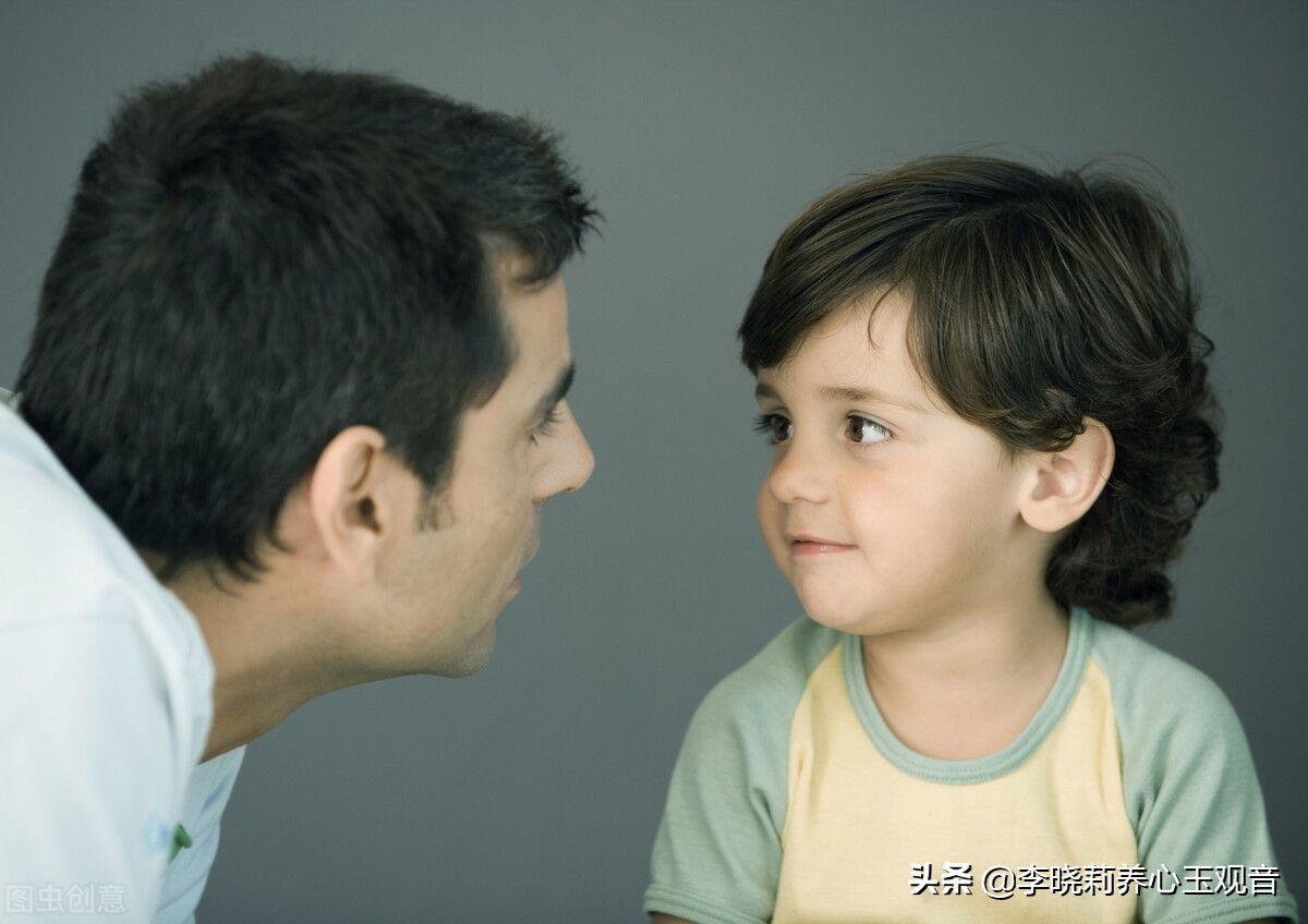 孩子自闭不愿沟通怎么办,父母如何与有轻微自闭的孩子沟通