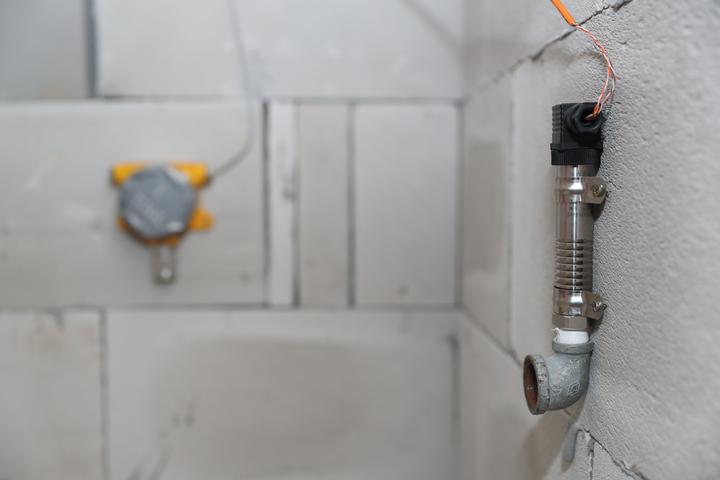 液化气爆燃事故注意事项,液化气火苗爆燃