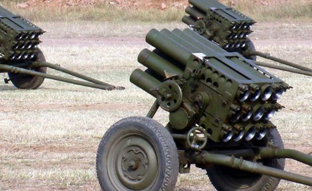 国产107火箭弹用明火能不能发射,中国造的游击神器63式107mm火箭炮