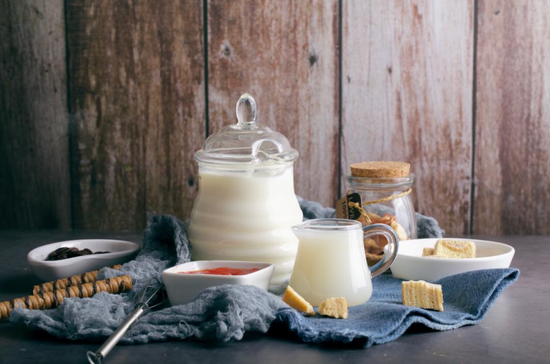 牛奶变质有黄曲霉毒素吗,怎么鉴别花生米有没有黄曲霉毒素