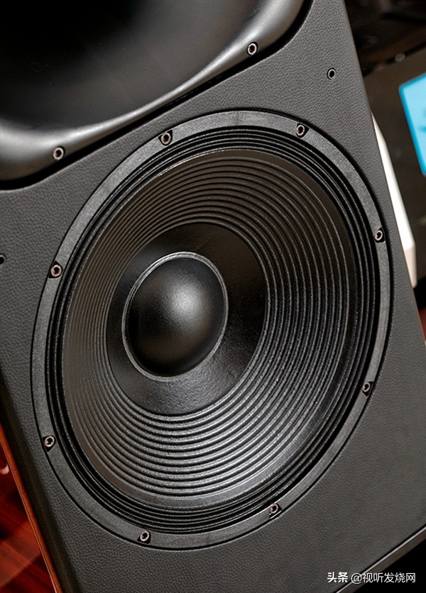 绝美意式风格:意大利优力声UnisonResearchMax2号角音箱