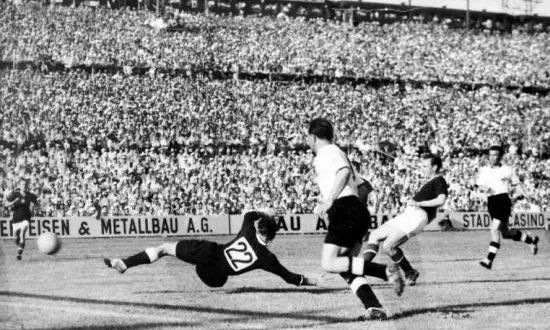 名媛们的“爱马仕”秋裤:不爱维秘内衣却爱“秋裤”外穿的女孩子