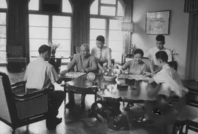 蒋介石暮年的尴尬难言：尿袋傍身，夫妻险失和，洋医加速其死亡