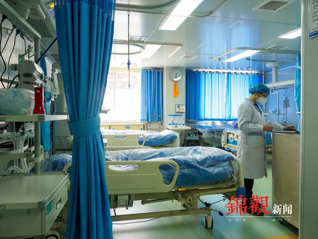 雪山下建筑物,雪山下建一座自己的木屋