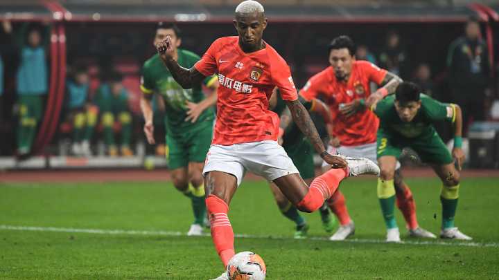 2020世界足坛十大事件回顾,从a到z的26个字母自然拼读