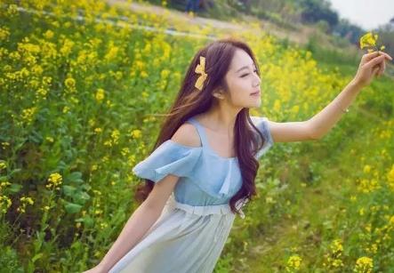 自己不太会聊天说话怎么办,自己很无趣和别人聊天怎么办