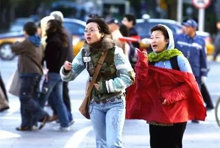 咽炎犯了用什么泡水喝好,咽喉炎犯的时候喝胖大海有用吗