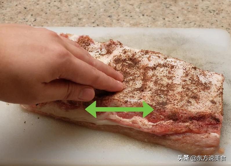 猪排的正确吃法和腌制方法,烟熏猪排的正确吃法