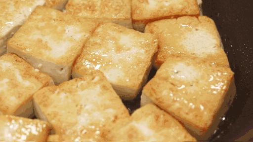 冻螃蟹怎么做好吃教程,冻螃蟹和豆腐怎么烧好吃