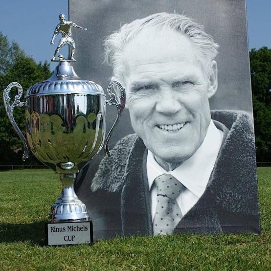 致敬教练,致敬伟大足球