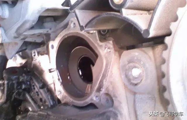 ea2111.6自吸正时皮带更换视频,发动机正时皮带的更换步骤