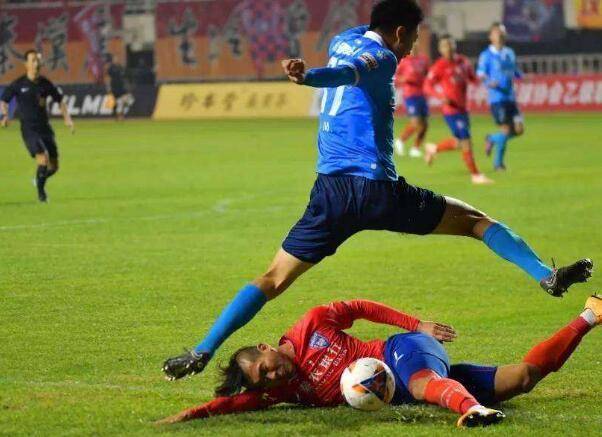 中国足协终于彻底迈出了这一步,实在没招了