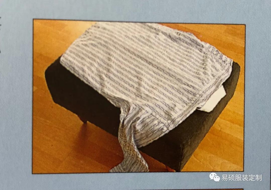 衬衫的叠法不褶皱,短袖的叠法