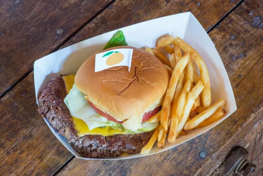 或许这一天已经到了，你吃的这块肉，不属于任何动物