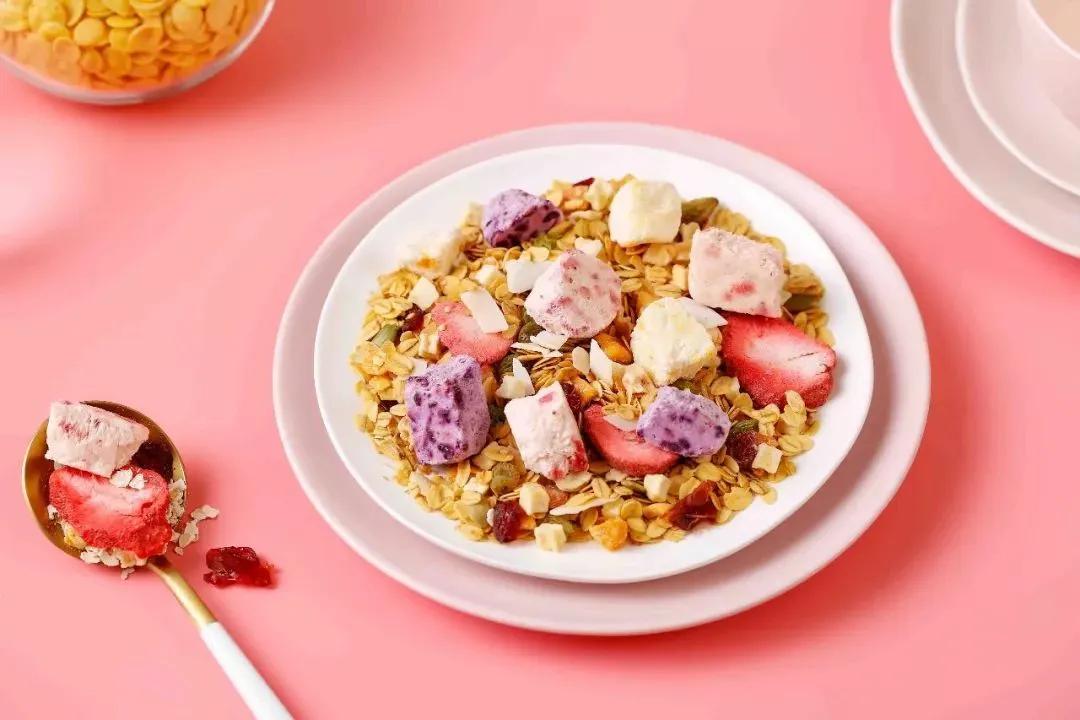 专注一个品类，两年成为第一！疫情之下，黑马王饱饱的升级记