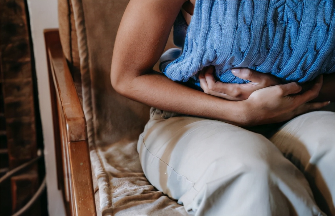 使用西妥昔单抗后便血,用西妥昔单抗皮肤过敏怎么办