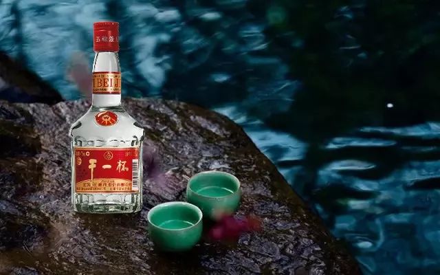 酒中酒都是白酒吗,白酒为何叫白酒