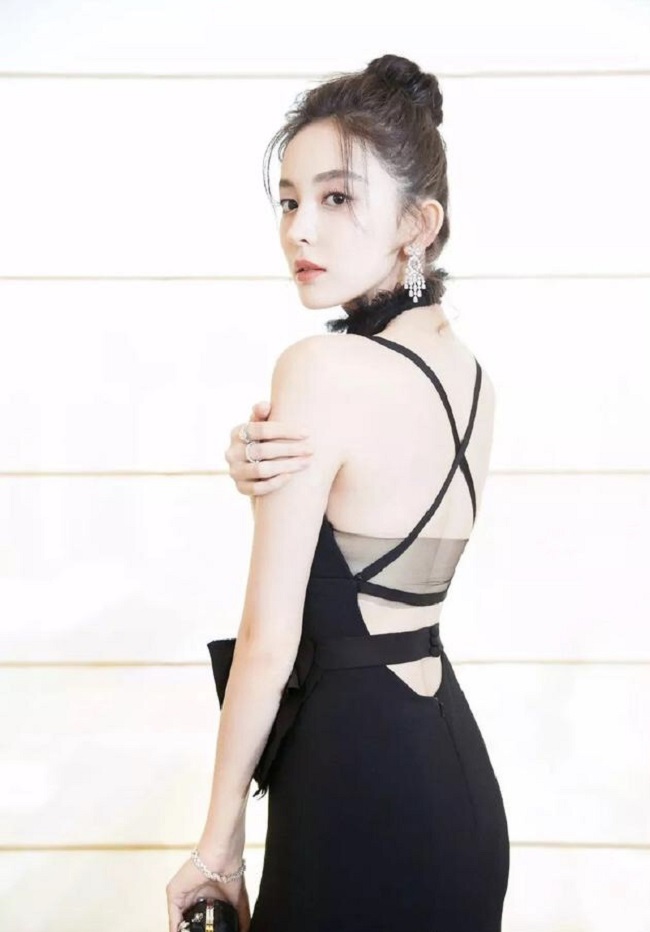 马苏衣着打扮,范冰冰马苏唐嫣刘诗诗露背