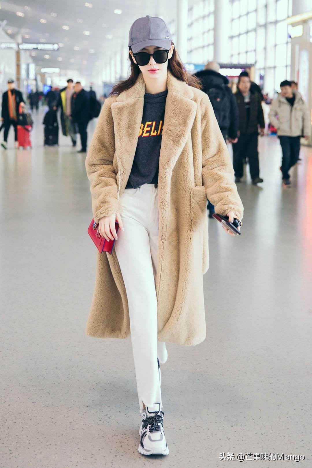 戚薇素颜被吐槽,戚薇吐槽p图完整版