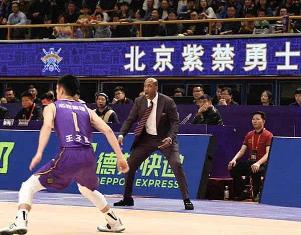 「深度」执教1年把北控带到联赛第3，马布里究竟做了什么？