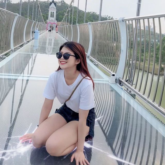 吓尿玻璃桥视频,深圳最新玻璃桥