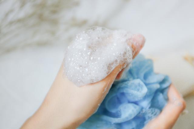 冷制手工皂在使用中很软什么原因,冷制手工皂出油斑