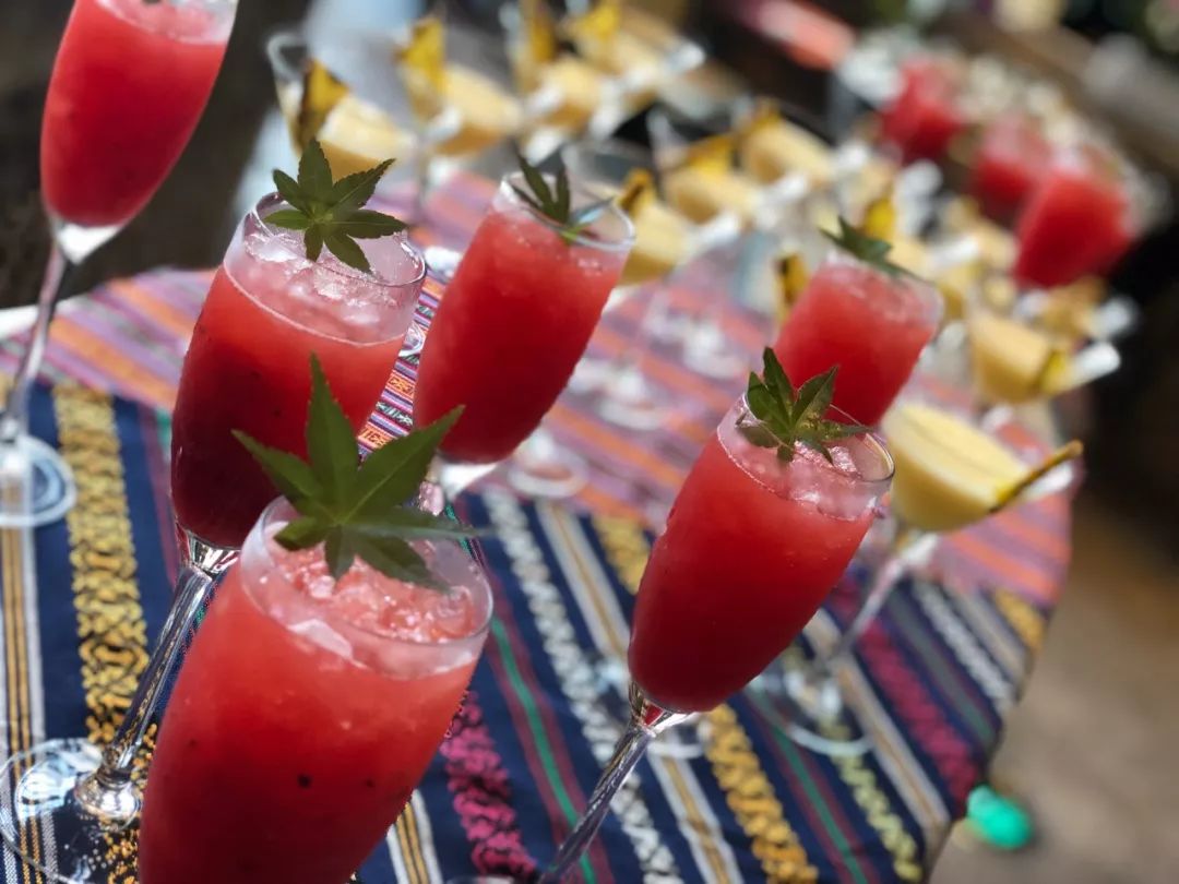 成都保利皇冠假日酒店是几星级,成都保利公园皇冠假日酒店好耍不