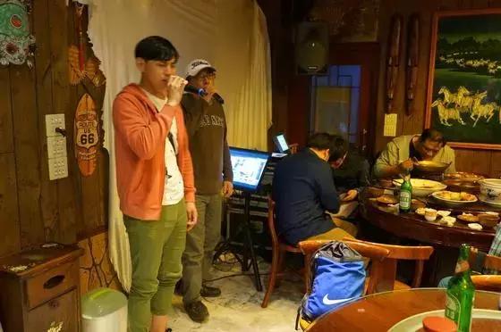 打开武侯人的“娱乐”记忆，竟然是时尚复古风的前辈