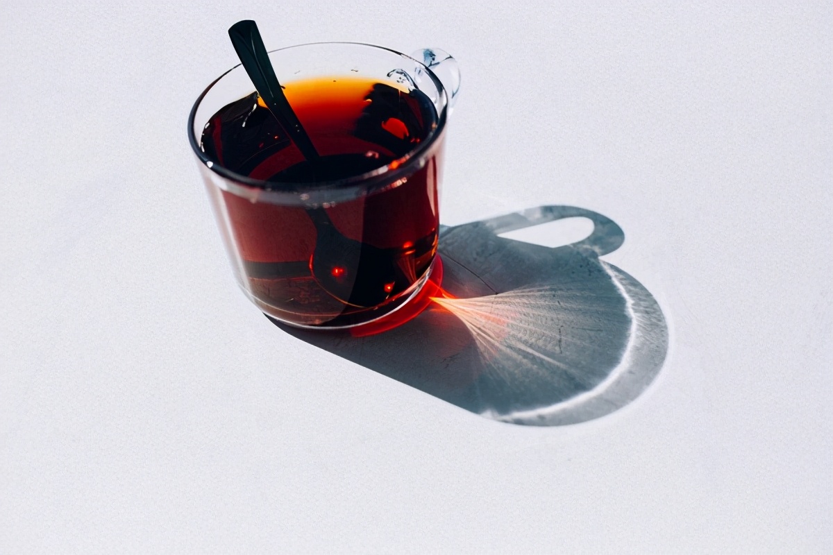 酱汁溅到衣服上怎么洗掉,酱汁沾到衣服怎么去除