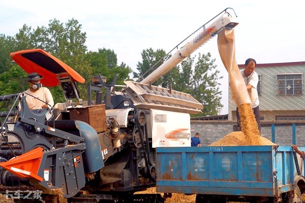 货厢更大动力更强，卧铺变双人床，领航ES5堪称麦客好伙伴