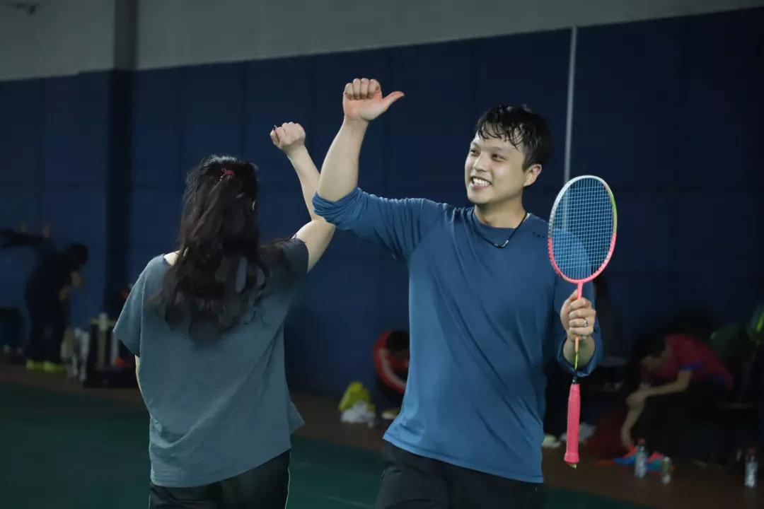 说说羽毛球运动带给你的感受,羽毛球带给我的快乐