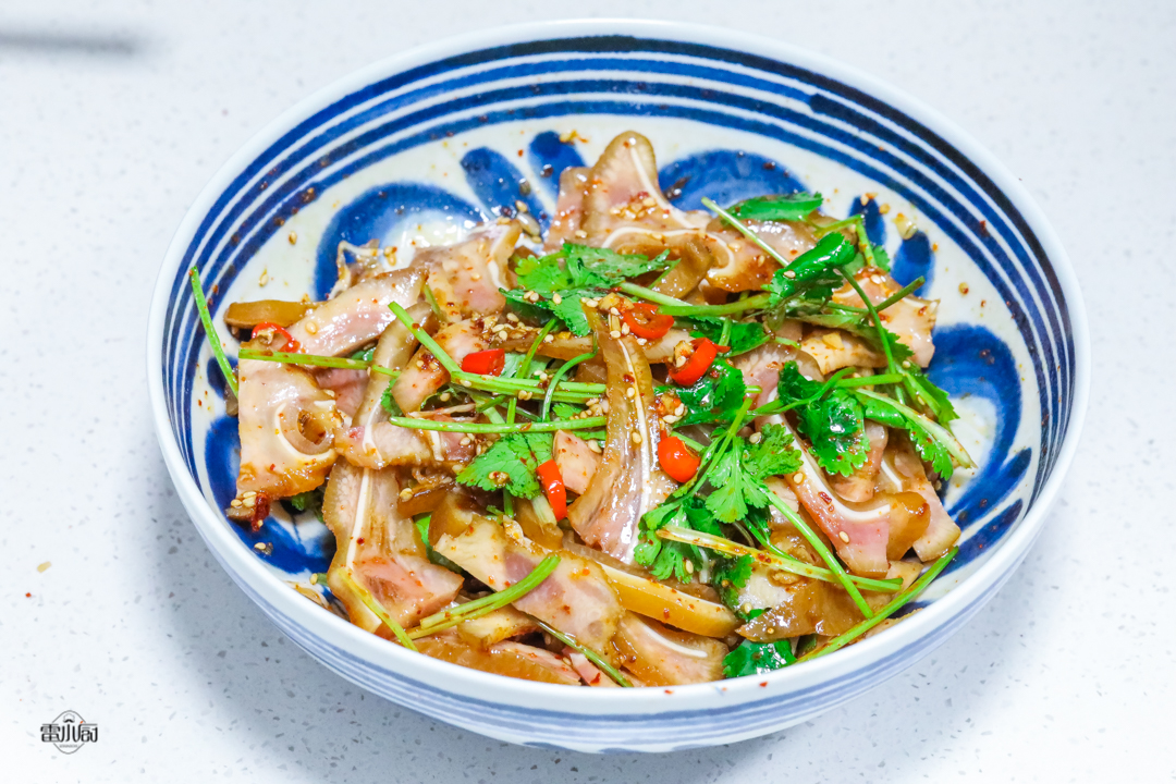 风干的卤猪耳朵要怎么做,猪耳朵怎么卤又脆又好吃