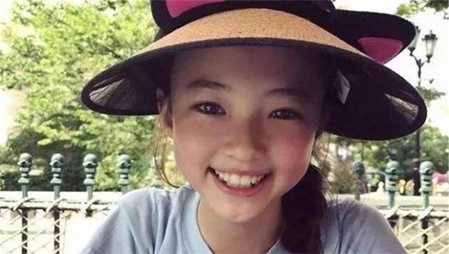 小孩子越长大越好看,女儿长大变好看