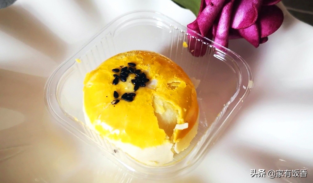 雪媚娘蛋黄酥9块9包邮15个,雪媚娘蛋黄酥9.99元6个包邮