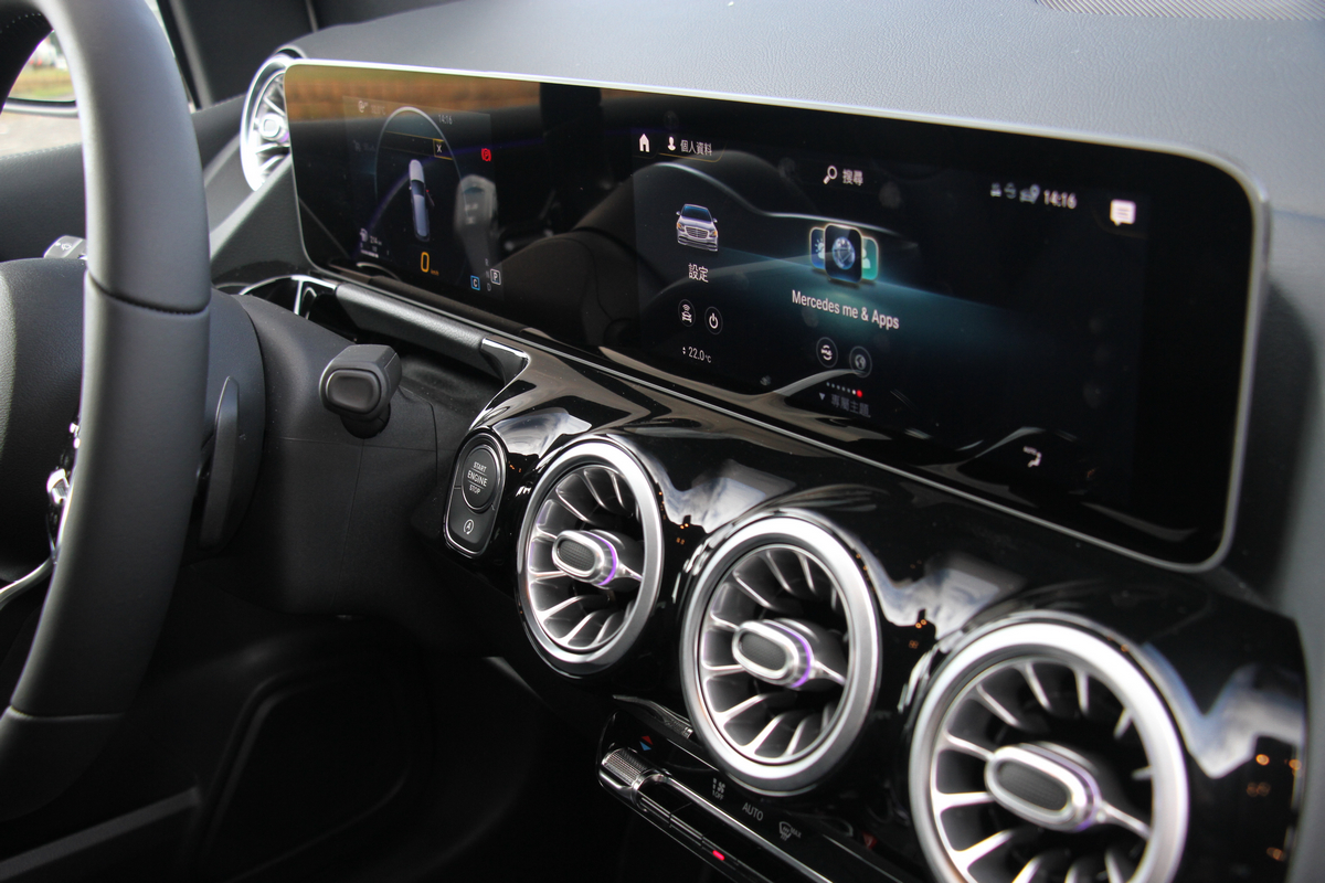 Mercedes-BenzB200试驾报导,它不只是一辆“买菜车”