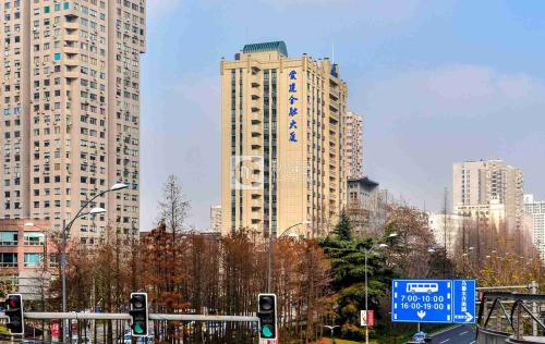 涨见识了！原来上海市工商联还可以炒股！3千万入场爱建集团