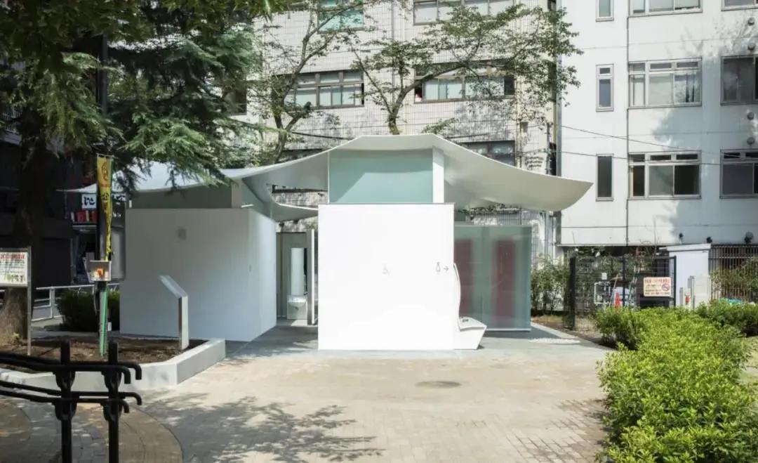 日本新型透明公厕,日本公厕设计