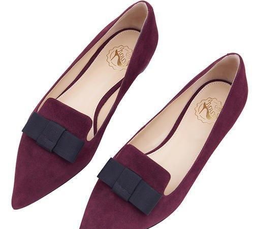 建议30岁以上女性:别穿牛仔裤配小白鞋,这些平底鞋选穿上更高级