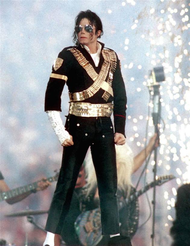 很像迈克尔杰克逊的小男孩,永远的孩童迈克尔杰克逊