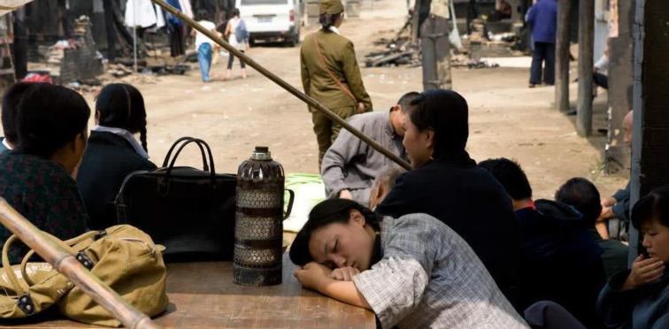 横店群演拜王宝强和赵丽颖,横店群演以王宝强激励自己