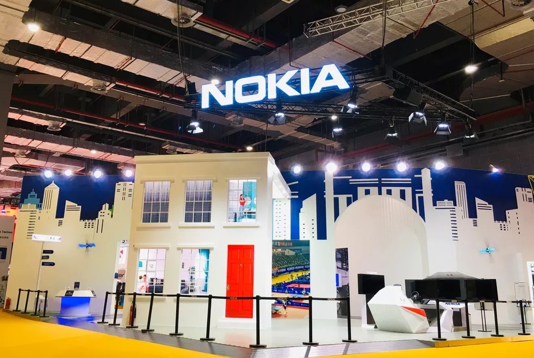 走进进博会|5G:1秒就能*载下**一部高清电影,卡一下都很难