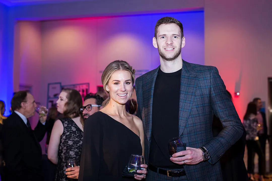 NBA又一高富帅官宣退役！钱得了怕甚事