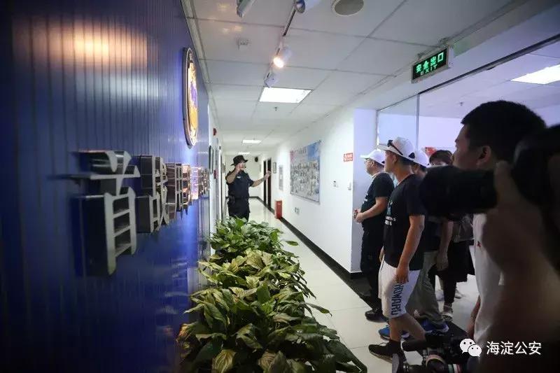 特警训练遭群众围观,特警魔鬼式训练