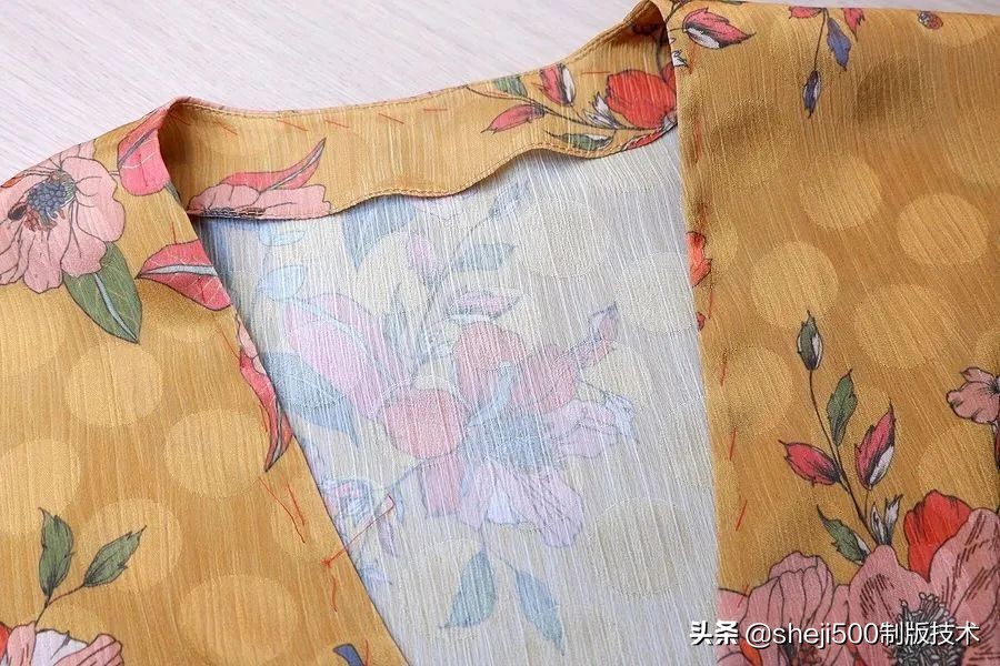 v领雪纺连衣裙领口大了怎么办,雪纺连衣裙领口大了怎么改小窍门